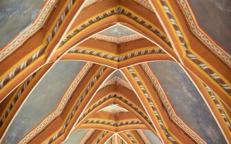 CK Turancar, autobusový poznávací zájazd, Gotická cesta Gemerom, strop gotického kostola v Štítniku