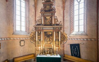 CK Turancar, autobusový poznávací zájazd, Gotická cesta Gemerom, gotický oltár v kostole v Štítniku