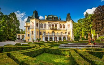 CK Turancar, autobusový poznávací zájazd, Gotická cesta Gemerom, kaštieľ Betliar