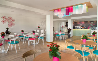 H10 Rubicon Palace - bistro bar - letecký zájazd CK Turancar - Lanzarote, Playa Blanca H10 Rubicon Palace - bistro bar - letecký zájazd CK Turancar - Lanzarote, Playa Blanca