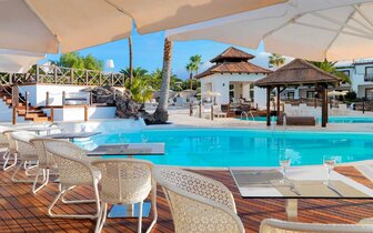 H10 White Suites Boutique Hotel - bazén - letecký zájazd CK Turancar - Lanzarote, Playa Blanca H10 White Suites Boutique Hotel - bazén - letecký zájazd CK Turancar - Lanzarote, Playa Blanca