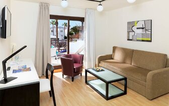 H10 White Suites Boutique Hotel - suita - letecký zájazd CK Turancar - Lanzarote, Playa Blanca H10 White Suites Boutique Hotel - suita - letecký zájazd CK Turancar - Lanzarote, Playa Blanca