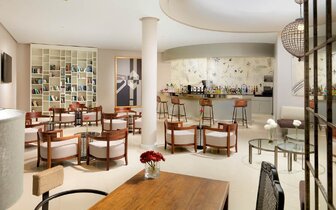 H10 White Suites Boutique Hotel - bar - letecký zájazd CK Turancar - Lanzarote, Playa Blanca H10 White Suites Boutique Hotel - bar - letecký zájazd CK Turancar - Lanzarote, Playa Blanca