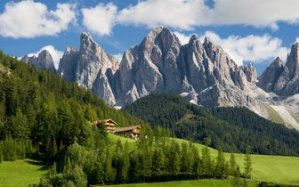 CK Turancar, autobusový poznávací zájazd, Alpský okruh a Bodamské jazero, Dolomity CK Turancar, autobusový poznávací zájazd, Alpský okruh a Bodamské jazero, Dolomity