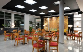 Hotel Virginia - lobby bar - letecký zájazd CK Turancar - Rodos, Kallithea Hotel Virginia - lobby bar - letecký zájazd CK Turancar - Rodos, Kallithea