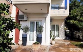 Apartmánový dom Stelios - exteriér - zájazd autobusovou a individuálnou dopravou CK Turancar - Grécko, Olympská riviéra, Nei Pori