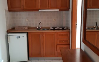 Apartmánový dom Stelios - interiér izby - zájazd autobusovou a individuálnou dopravou CK Turancar - Grécko, Olympská riviéra, Nei Pori