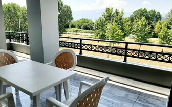 Apartmánový dom Stelios - balkón - zájazd autobusovou a individuálnou dopravou CK Turancar - Grécko, Olympská riviéra, Nei Pori