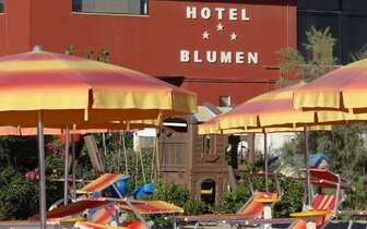 Hotel Blumen na pláži Rimini - Viserba, zájazdy autobusovou a individuálnou dopravou CK TURANCAR