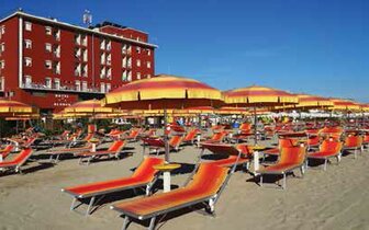 Hotel Blumen na pláži Rimini - Viserba, zájazdy autobusovou a individuálnou dopravou CK TURANCAR