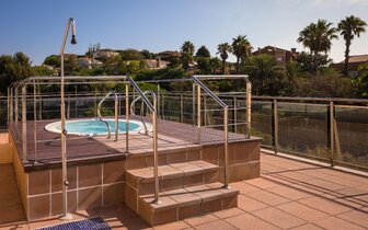 Calella Palace - strešná jacuzzi - letecký zájazd CK Turancar - Španielsko, Costa Brava, Calella