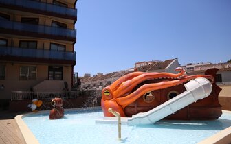 Calella Palace - detský bazén -  letecký zájazd CK Turancar - Španielsko, Costa Brava, Calella