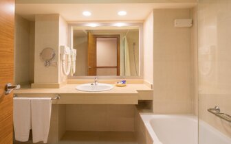 Calella Palace - izba -  letecký zájazd CK Turancar - Španielsko, Costa Brava, Calella