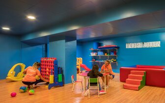 Calella Palace - miniklub - letecký zájazd CK Turancar - Španielsko, Costa Brava, Calella