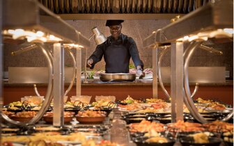 Calella Palace - bufetové stoly - letecký zájazd CK Turancar - Španielsko, Costa Brava, Calella