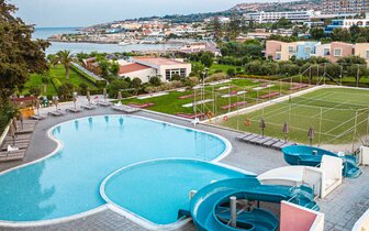 Hotel Eden Roc Resort - pohľad na more a bazény - letecký zájazd CK Turancar - Rodos, Kallithea