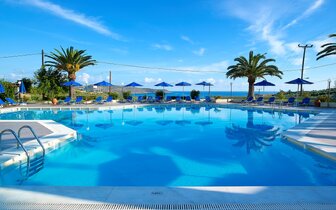 Hotel Elefteria - hotelový bazén - letecký zájazd CK Turancar - Kréta, Agia Marina