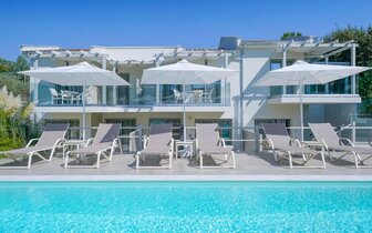 Apartmány Elegant - exteriér - bazén -  zájazd CK TURANCAR Apartmány Elegant - exteriér - bazén -  zájazd CK TURANCAR