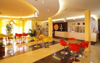 Plamena Palace - vstupná hala s recepciou - letecký a autobusový zájazd CK Turancar - Bulharsko, Primorsko 