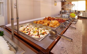 Plamena Palace - bufetové stoly - letecký a autobusový zájazd CK Turancar - Bulharsko, Primorsko