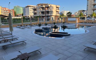 Plamena Palace - vonkajší bazén - letecký a autobusový zájazd CK Turancar - Bulharsko, Primorsko