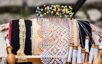 CK Turancar, autobusový poznávací zájazd, Zámky na Orlici - české Loire, Vamberk, tradičná paličková čipka