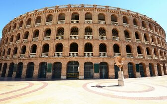 CK Turancar, Letecký poznávací zájazd, Španielsko, Valencia - dáma histórie a moderny, Plaza de Toros, býčia aréna CK Turancar, Letecký poznávací zájazd, Španielsko, Valencia - dáma histórie a moderny, Plaza de Toros, býčia aréna