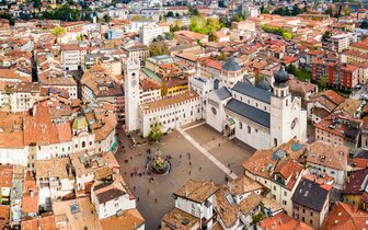 CK Turancar, autobusový poznávací zájazd, Talianske alpské jazerá, Trento CK Turancar, autobusový poznávací zájazd, Talianske alpské jazerá, Trento