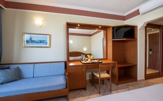 Hotel Hydramis Palace-izba-letecký zájazd CK Turancar-Kréta-Kavros