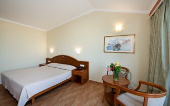 Hotel Hydramis Palace-izba-letecký zájazd CK Turancar-Kréta-Kavros