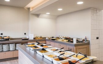 Hotel Mare Blue and suites - bufetové stoly - letecký zájazd CK Turancar - Kréta, Georgioupolis Kournas