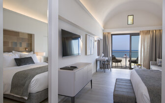 Hotel Amira Luxory Resort - junior suita výhľad na more - letecký zájazd CK Turancar - Kréta, Adelianos Kampos