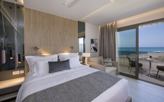 Hotel Amira Luxory Resort - izba superior s výhľadom na more - letecký zájazd CK Turancar - Kréta, Adelianos Kampos