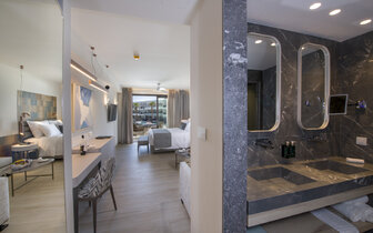 Hotel Amira Luxory Resort - junior suita bočný výhľad na more - letecký zájazd CK Turancar - Kréta, Adelianos Kampos