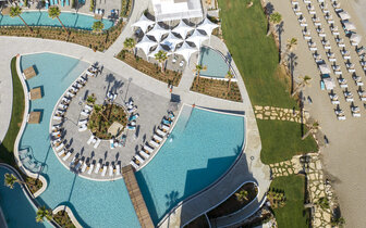 Hotel Amira Luxory Resort - letecký záber - letecký zájazd CK Turancar - Kréta, Adelianos Kampos