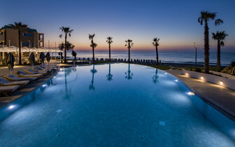 Hotel Amira Luxory Resort - bazén - letecký zájazd CK Turancar - Kréta, Adelianos Kampos