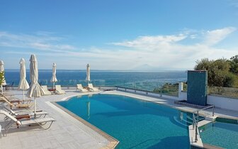 Hotel Antonios - bazén - letecký a autobusový zájazd CK Turancar - Grécko, Thasos, Limenaria Hotel Antonios - bazén - letecký a autobusový zájazd CK Turancar - Grécko, Thasos, Limenaria
