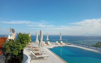 Hotel Antonios - bazén - letecký a autobusový zájazd CK Turancar - Grécko, Thasos, Limenaria Hotel Antonios - bazén - letecký a autobusový zájazd CK Turancar - Grécko, Thasos, Limenaria