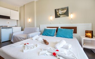 Apathotel Aldebaran - dvojlôžkové štúdio s prístelkou - autobusový zájazd CK Turancar - Grécko, Thasos, Limenaria Apathotel Aldebaran - dvojlôžkové štúdio s prístelkou - autobusový zájazd CK Turancar - Grécko, Thasos, Limenaria