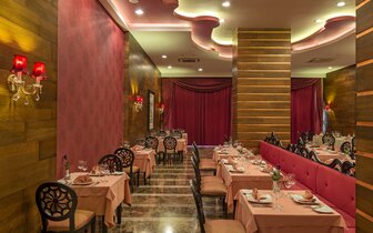 Royal Holiday Palace - à la carte reštaurácia - letecký zájazd CK Turancar - Turecko, Lara