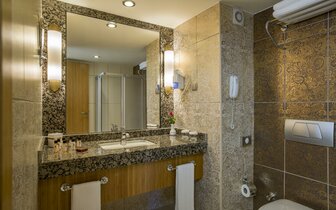 Royal Dragon Hotel - kúpeľňa - letecký zájazd od CK Turancar - Turecko, Evrenseki