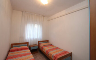 dom EDEN v BIBIONE, spálňa v trilocale typ C, dovolenka s CK TURANCAR