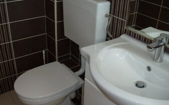 Villa Toni - kúpeľňa - autobusový zájazd CK Turancar - Chorvátsko, Sveti Filip i Jakov