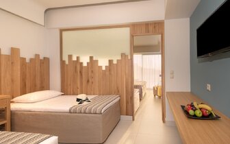 Hotel Arina Beach - rodinná izba - letecký zájazd CK Turancar - Kréta, Agia Marina