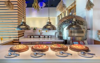 Hotel Arina Beach - bufetové stoly -letecký zájazd CK Turancar-Kréta, Agia Marina