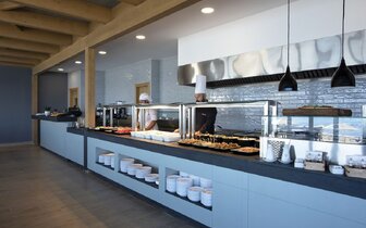 Hotel Arina Beach - bufetové stoly -letecký zájazd CK Turancar-Kréta, Agia Marina