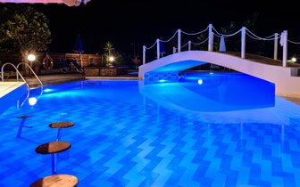 Dias apartments - bazén - letecký zájazd CK Turancar - Kréta, Kavros