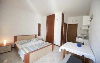 Vila Ivica - apartmány - autobusový zájazd CK Turancar - Chorvátsko - Omiš (Duće)