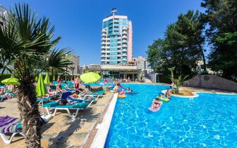 Grand Hotel Sunny Beach s CK Turancar