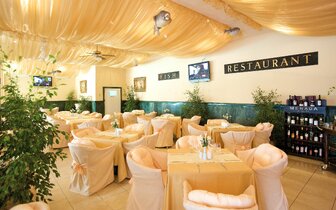 Hotel Planeta - á la carte reštaurácia - letecký a autobusová zájazd CK Turancar - Bulharsko, Slnečné pobrežie